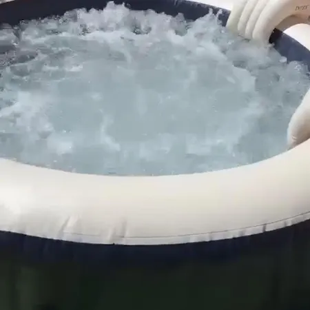 Jacuzzi A L'abri Des Vents Carcassonne