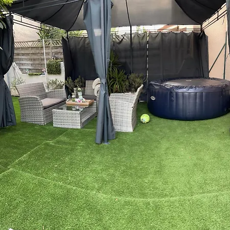 Σπίτι διακοπών Jacuzzi A L'abri Des Vents *