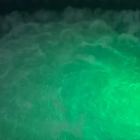 Jacuzzi A L'abri Des Vents