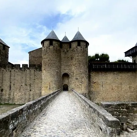 Jacuzzi A L'abri Des Vents *