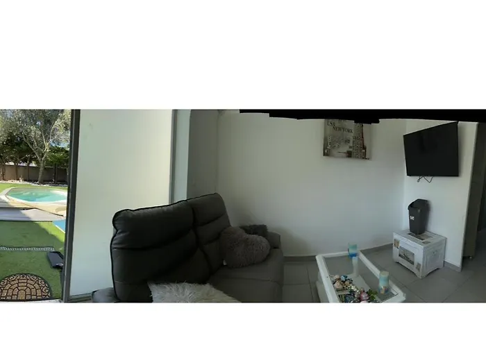 Holiday home Jacuzzi A L'abri Des Vents Carcassonne