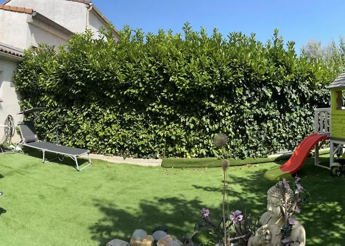 Jacuzzi A L'abri Des Vents Holiday home