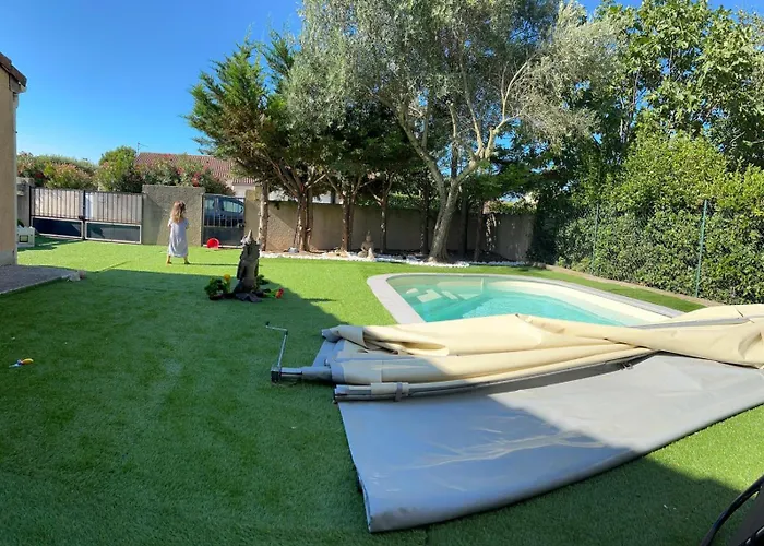 Jacuzzi A L'abri Des Vents Holiday home