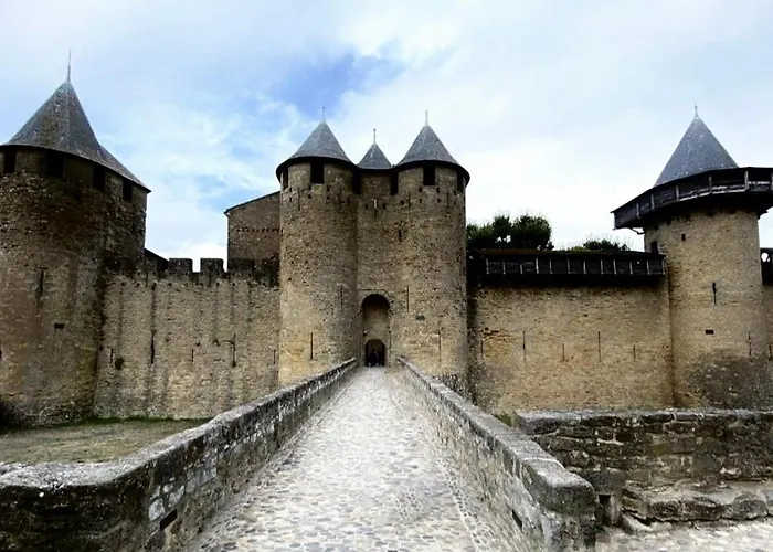 Jacuzzi A L'abri Des Vents *