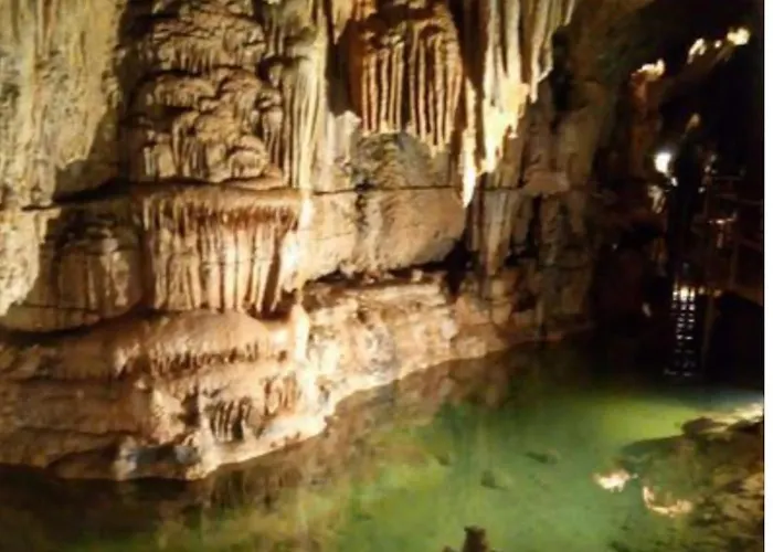 Jacuzzi A L'abri Des Vents Сasa de vacaciones